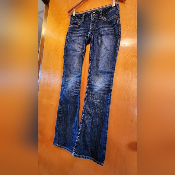 Silver Jeans - Picture 4 of 14